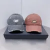 Yırtık yıkanmış beyzbol şapkası lüks açık sıradan snapback kapaklar kadınlar için erkekler tasarımcısı bitişik chapeau homme