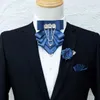 Corbatas de cuello Conjunto de broche de pajarita con flecos blancos originales para hombres y mujeres Vestido de negocios coreano británico Boda Bowtie Pocket Toalla Pin 230719