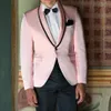 Pink Prom Men Suits For Groomsmen 2 Piece Wedding Tuxedo Slim Fit Custom Club Male Set Blazer With Black Pants Fashion 2020281n