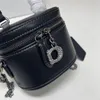 Modestilkedja Cross Body Bags Designers Handbag Woman Classics Axles Bag Mini Logo Printing Kosmetiska väskor Koppling Totes Hobo Purses Plånbok Partihandel