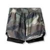 Calças masculinas shorts de corrida camuflados masculinos shorts esportivos de dois andares de secagem rápida fitness, jogging e treino, shorts masculinos respiráveis e casuais 230720