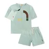 ストックデザイナーの子供の衣類セットTシャツパンツセットブランド印刷子供2枚純粋な綿服ベイイズボーイズガールファッションappareサイズ90-160