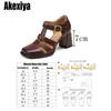 Sandalen 2023 Sommer Neue High Heels Frauen Fashion Square Toe Ankle Sandalen Damen Schnalle Block Ferse Schuhe Rosa Büro Weibliche sandalen L230720