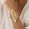VIVILADY Vintage Geometry Wing Hollow Out Feather Alloy Open Bangles Jewelry For Women Fashion Simple Party Gift Wholesale L230704