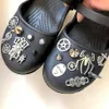 Metal Punk Croc Charms Designer Vintage Pin Rivet Chain Shoe Decoration Cogs Kids Boys Women Girls Gifts Charm för Croc Jibbi250U