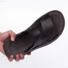 Sandalias WTEMPO Zapatos de playa para hombres de verano Sandalias de cuero de imitación esmerilado Exterior de doble uso Antideslizante Suela blanda Superficie suave Zapatillas para hombres L230720
