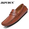 Scarpe eleganti Scarpe da uomo di lusso Scarpe da uomo casual Slip on Mocassini italiani Marca traspirante Mocassini morbidi Designer Uomo Scarpe da guida Taglie forti 38-48 L230720