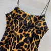 2023 Herbst Neues lLuxury Markendesignerkleid Mode Leopard Spaghettiträger Ärmellos Figurbetontes Midi Club Langes Kleid