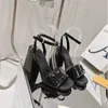 Новые сандалии Shake Women Sandal Fashion Angle Blap Blap Heel Роскошные черные белые кожаные насосы