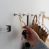 Ganci Magnetic Hook Up Punch-free Universal Ampiamente usato Stoccaggio per cancello in ferro Tavolo Tubo dell'acqua Cucina Home Office THK309