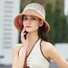 Chaps à bord large chapeau de paille tissée colorée pour les femmes printemps d'été évidées bucket Bashant Small Cap Basin Fashion Suncreen