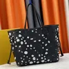 Borse di lusso ON THE Tote Bag x YK GO Borsa a tracolla con borsa Borse da donna in vera pelle Infinity Dots Pattern Grandi borse per la spesa da donna Borse a tracolla 35CM