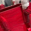 Luxury Brand Design Moda Vendita calda Donna Vera pelle Alta qualità Moda Casual Borsa per organi Borsa a tracolla o tracolla di grande capacità Consegna gratuita