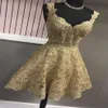 Gold V Neck HomeComing Frad Short Prom Dresses Cheap V الرقبة مع أحزمة الدانتيل بنس خط الأميرة الجديدة 2022 حفلة التخرج DR235Y