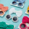 Hårtillbehör 6Set Lot Daisy Baby Solglasögon Eyelet Bow pannband Set Elastic Nylon Bands Seaside Sun Glasses Kids Headwear 230720