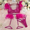 wholesale Tenue transparente elle en dentelle sexy ensembles de lingerie ensemble quatre pièces en plumes chaîne de couture en dentelle ensemble de sous-vêtements sexy multicolore oln1239