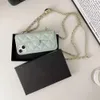 Fashion Luxury Designer Phone Case iPhone14 Pro Max 13 12 11 Crossbody ، مكون من ذلك ، الجلود المحددة الماس ، غير قابلة للانزلاق مع حالة حماية نصف حافة.