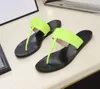 Corredor de espuma chinelo feminino flip flops chinelo de design deslizante Foam Runner Slide chinelos piscina travesseiro conforto Sandálias muleshoes adequado para hotéis praias