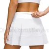 2024 Lululemeni Womens plissée jupe de tennis plissée Lemens Femmes Gym vêtements sportifs shorts féminins