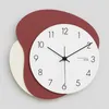 Väggklockor Punch-Free Nordic Net Red Clock Light Luxury Living Room Fashion Modern Minimalist Dekorationer Dekor