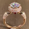 Klaster Pierścienie 18K Rose Gold Women Piątek Weddna Pierdzieżę zaręczynową 1 2 3 4 5 Round Moissanite Diamond Ruby Luxury Trendy Elegant