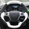 White Black äkta läder DIY handsömningsratt för Ford Focus 3 2012-2014 Kuga 2013-2016243V