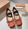 Miu 2023 neue Ballettschuhe Damen Satin Schleife Komfort und Freizeit Loafer flach Tanzschuh Damen Mädchen Urlaub Stretch Mary Jane Schuhe