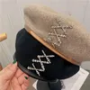 Bérets Xiaoxiangfeng Beret pour femmes automne et hiver de luxe en diamant peintre en laine incrustée chapeau coréen version