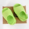 Kinderen Baby's pantoffels Peuters Designers Glijbaan EVA voor jongens Grils Comfortabele sandalen Glow Green Soot Onyx Black Bone Resin Desert Sand dia's maat Eur23-35