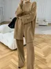 Pantaloni a due pezzi da donna Completi a tre pezzi Completi da donna Maglioni lavorati a maglia Cappotto cardigan addensato casual Top a collo alto Set a gamba larga Solido