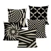 Геометрия декоративные подушки для модных черно -белых полосатых полосатых льня
