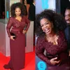 Red Carpet Plus Size Borgonha Vestidos Mãe da Noiva Oprah Winfrey Decote em V Manga Longa Sweep Train Vestidos de Noite Mulheres Gordas p331N