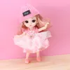 Söt Mini Doll 17cm Multi Joint Doll Girl Children's Toy Gift Decoration (presentförpackning, måste demontera dig själv)