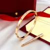 Designer Cuff Bangle Women Men Titanium Steel Armband Gold Sier Rose Fashion Armband smycken med väska