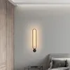 Lámparas de pie exclusivas para lámpara nórdica Vertical minimalista transfronteriza dorada sala de estar dormitorio pantalla acrílica Led