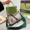 デザイナーバッグ女性ショルダーバッグ女の子クレセントムーンハンドバッグブランドラグジュアリーレディストロベリーレターホーボー調整可能赤と緑のショルダーストラップ財布財布