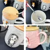 Tazze Tazza in ceramica a rilievo 3D con coperchio Cucchiaio Personalità Caffè Animale Legna da ardere Cane Tazza Tazza da tè Tendenza personalizzata