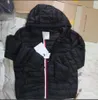 Mens Classic Down Coats Winter Puffer Jackets Najwyższa wysokiej jakości projektant Parma Casual Płaszcz Odzyski ciepłej kurtki z piór ubranie czarne