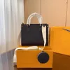 2023 New Fashion classic tote Luxury Designer bag Women's leather crossbody bag Women's shoulder bag Embossed Messenger bag