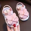 Sandales princesse enfants chaussures d'été mignon arc doux respirant PVC bébé filles boucle sangle anti-dérapant enfant en bas âge enfants plage 230720