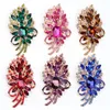 Brosches Peadsland Alloy Inlaid Rhinestone Brosch Design Fashionable High-End Clothing Accessories Pin Woman Gift MM-86