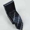 Corbata de diseñador para hombre Corbata de seda Pañuelo Gemelos Conjunto de caja de regalos Corbatas amarillas rojas sólidas para hombre Regalo de boda de negocios Party283a