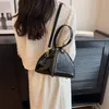 Sacs de soirée en cuir verni pour femmes 2023 brillant mode sac à bandoulière femme Design Unique haute qualité luxe femme petit sac à main