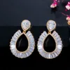 Boucles d'oreilles de concepteur de diamant ovale en or 18 carats avec breloque pour femme fête blanc AAA zircon cubique cuivre sud-américain femmes diamant mariage boucles d'oreilles de fiançailles bijoux cadeau