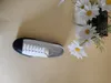 Flache Sneaker-Trainer-Freizeitschuhe, Denim-Canvas-Leder, Weiß, Grün, Rot, Blau, Buchstaben-Overlays, Mode-Plattform, niedrige Sneakers