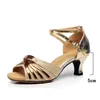 Chaussures habillées de mariage en or