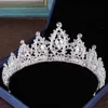 Färgglada huvudstycken Crystals Barock Wedding Crowns Silver Pärled Bridal Tiaras Rhinestone Head Pieces Hair Accessories Pageant C210e