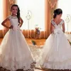 Vestidos de Primeira Comunhão para Meninas 2020 Scoop Sem Costas Apliques Flor Meninas Vestido Arcos Tule Vestido de Baile Vestidos de Concurso para Little252T