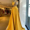 Luxury Mermaid aftonklänningar Bright Yellow Beded Spets Appliques Sexig Top Illusion Prom -klänningar Elegant Satin Ruched Women Formal 254L