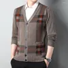 Мужские свитера модного кардиганского свитера Slim Fit Plaid Looting Up с карманами среднего возраста повседневная вязаная одежда